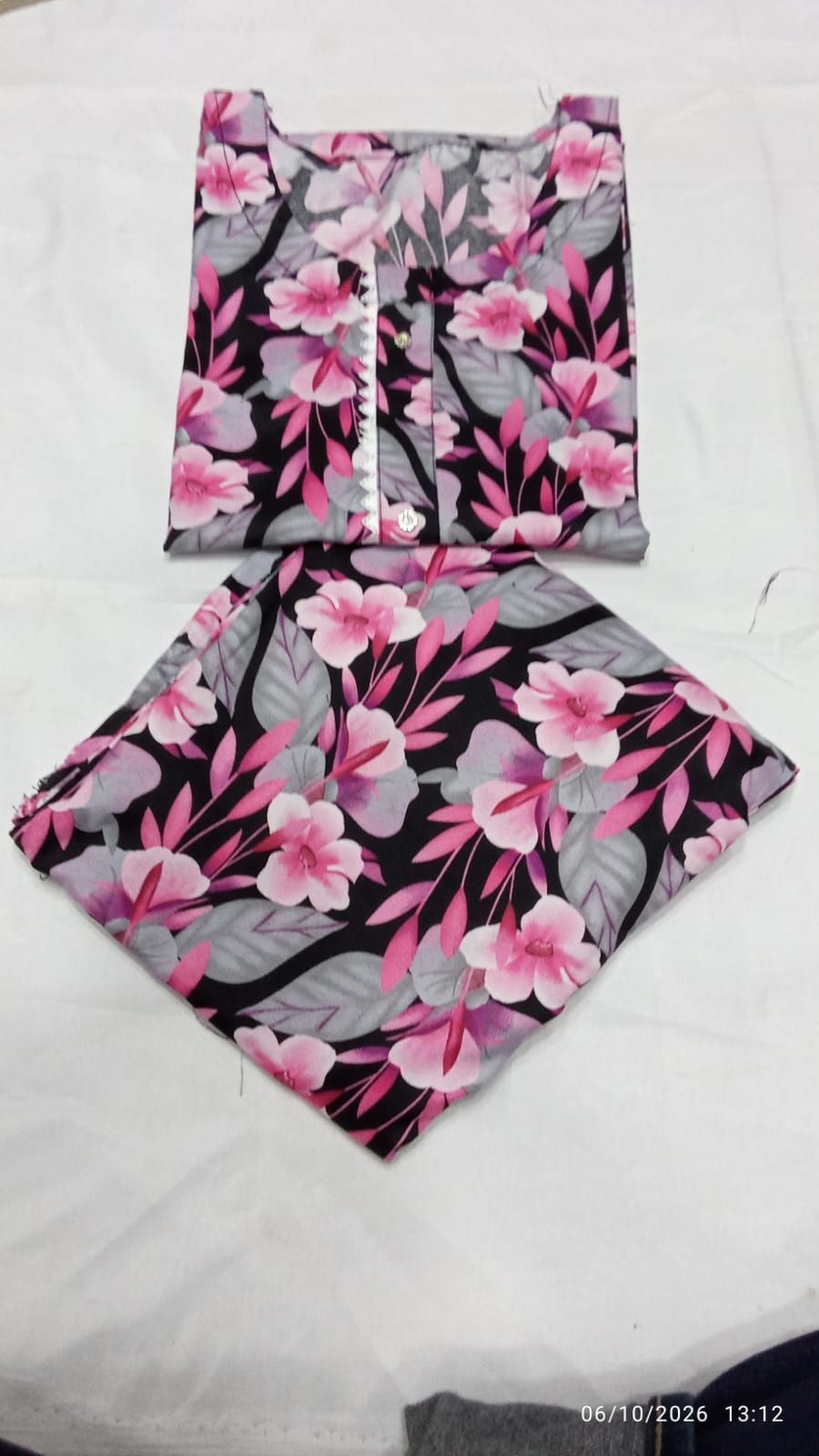 New Trendy Stitched Lawn Cotton 2pc Suit  for Woment for girls