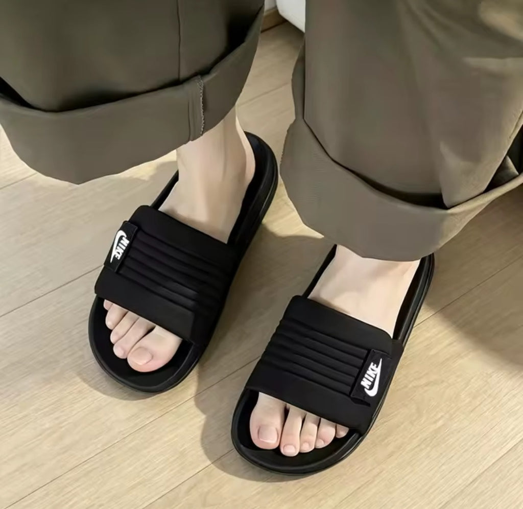 Men's Fashion Slippers Black Color