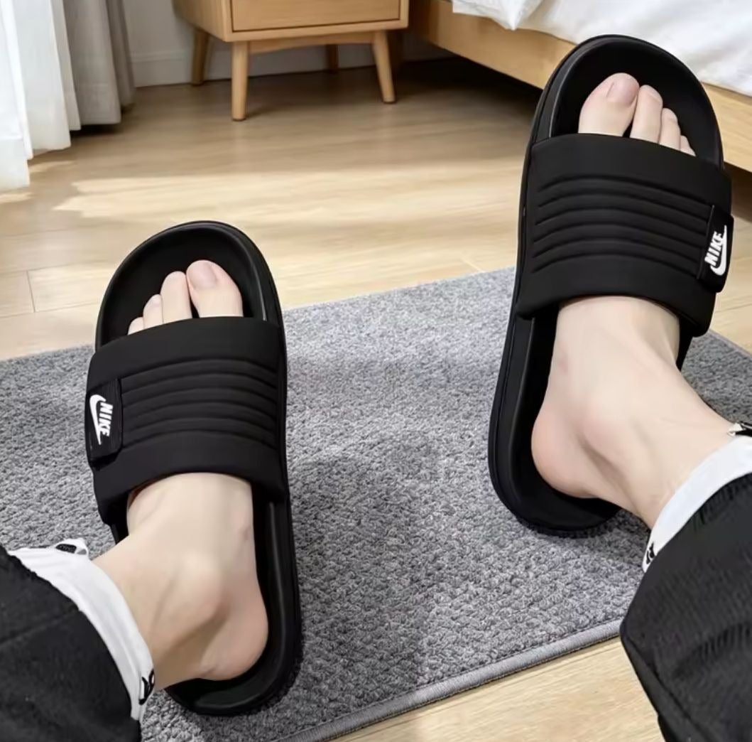 Men's Fashion Slippers Black Color