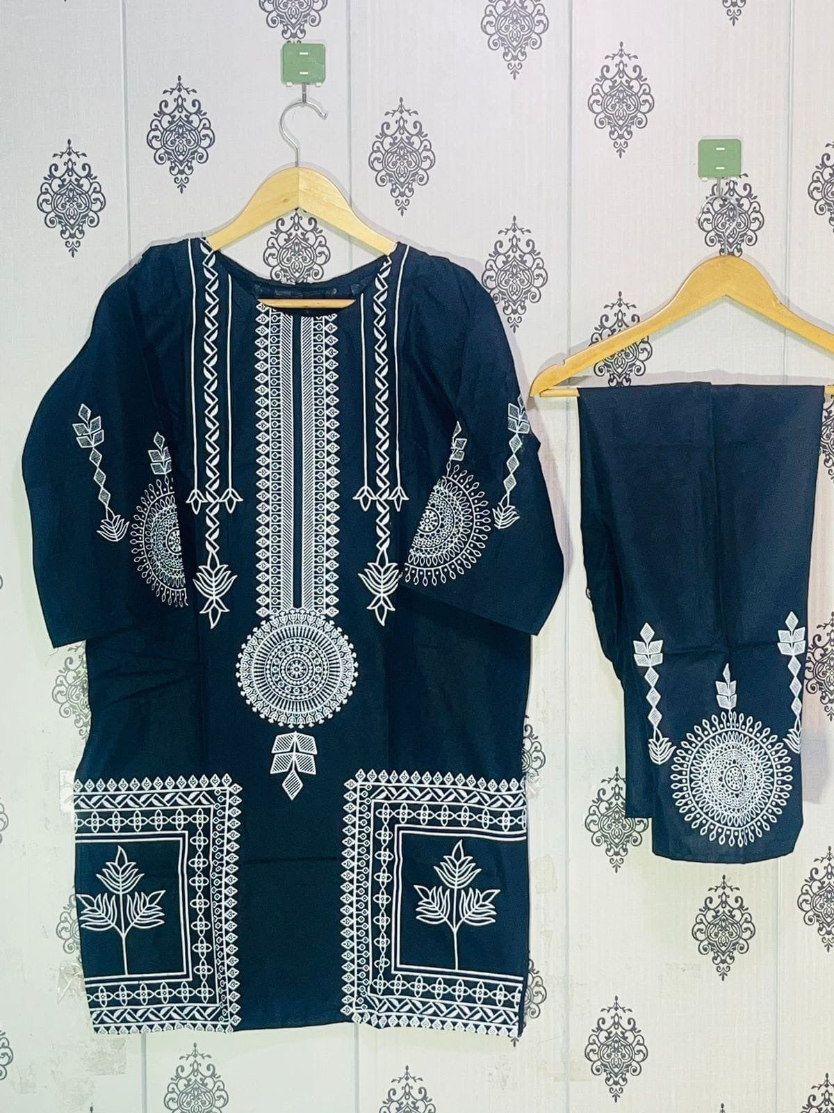 New stylish collection 3D printed stitched 2pc suit for girls